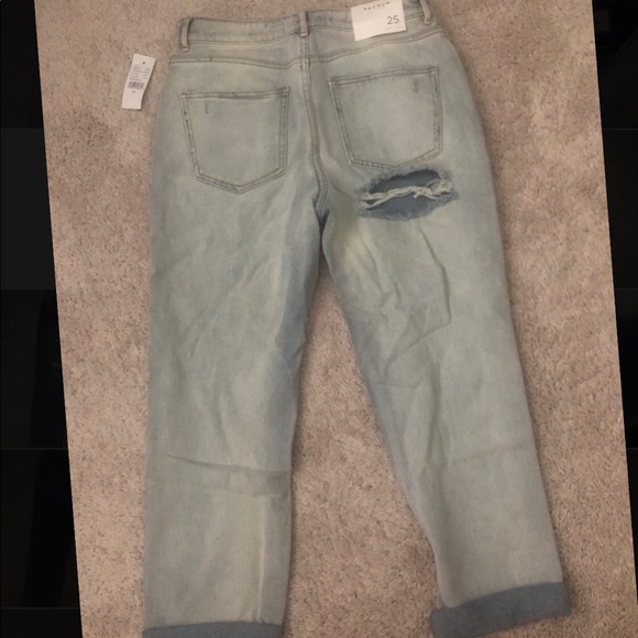 PacSun Light Wash Mom Jeans with Peekaboo Back - Picture 4 of 8